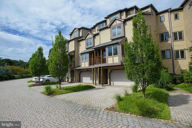 Building Photo - 7025 Chesapeake Harbour Dr E