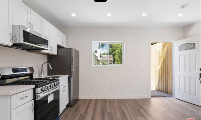 Building Photo - 2235 Patricia Ave