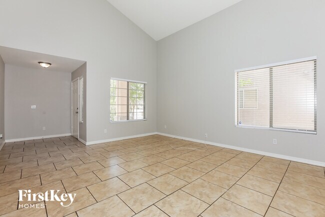 Building Photo - 3160 W Carlos Ln