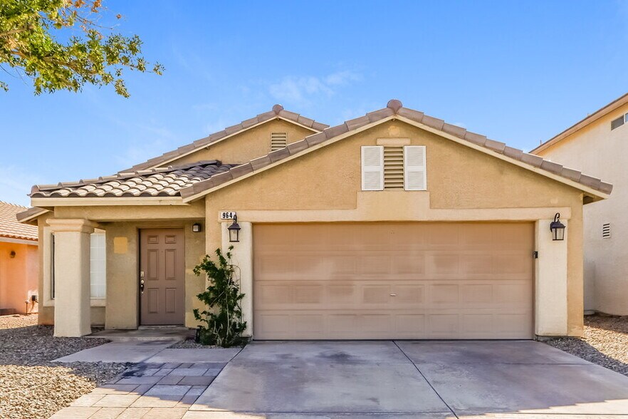 Primary Photo - 964 Moore Oaks Ct