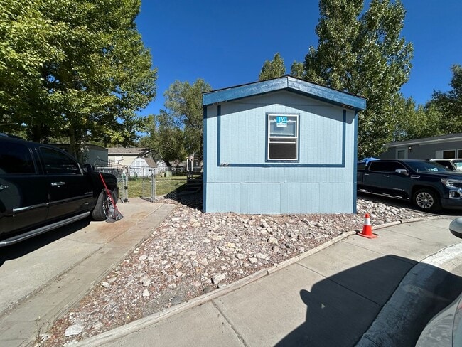Primary Photo - 3 Bed 2 Bath Mobile Home W/ Many Amenities...
