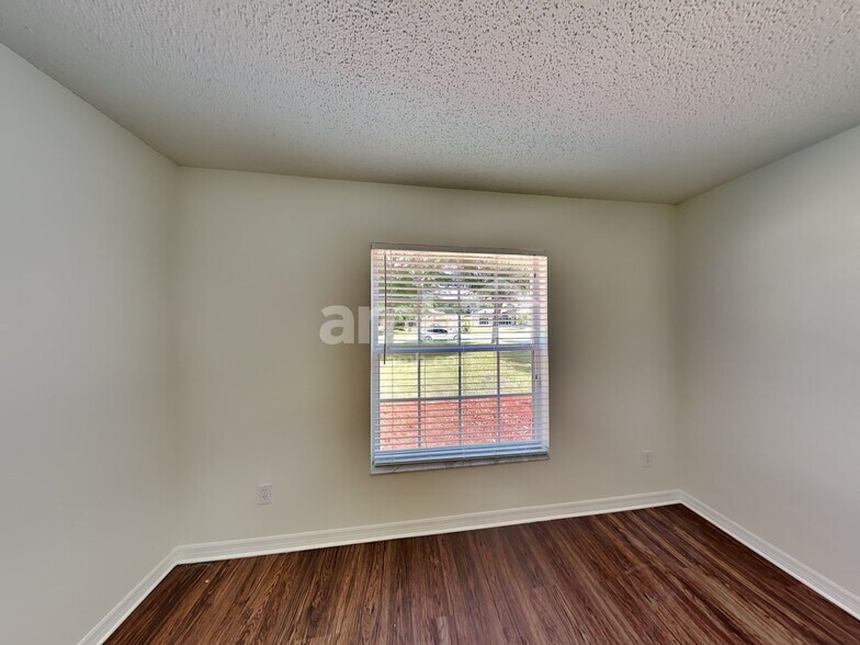 Building Photo - 705 Paddington Pl