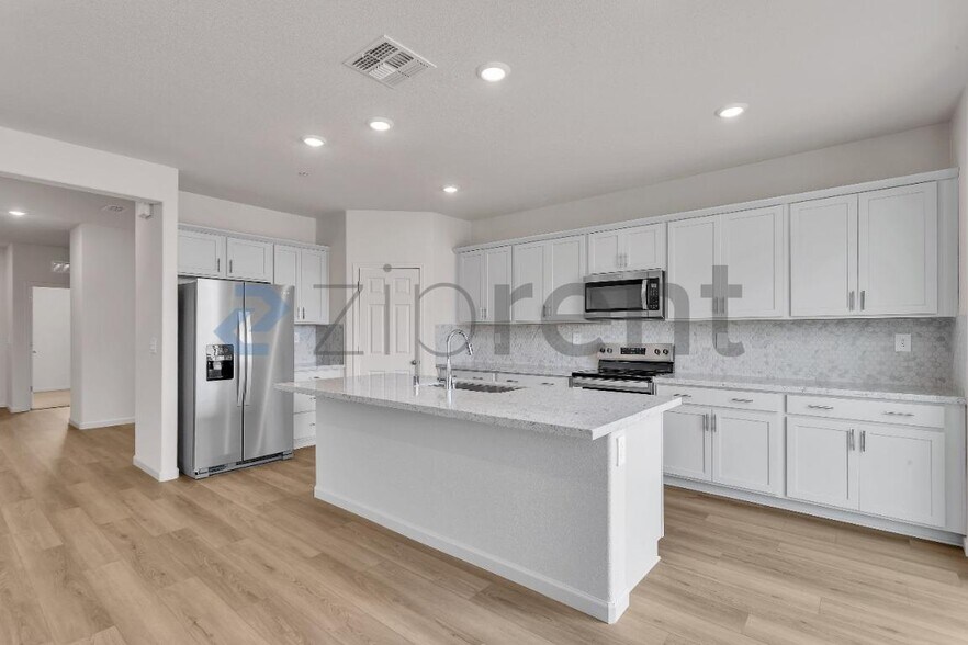 Building Photo - 1790 Haines Ave