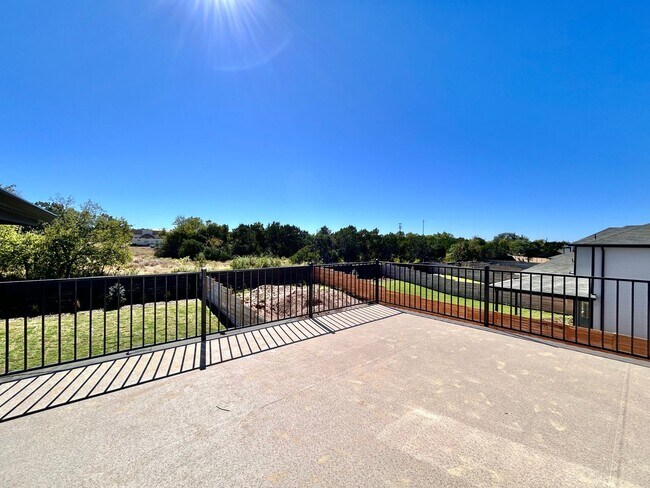 Building Photo - Spacious 4/BR 3/BA Home with Modern Upgrades in Leander