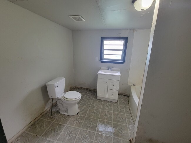 Building Photo - 14052 Railroad Ave