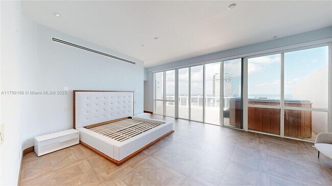 Building Photo - 18201 Collins Ave