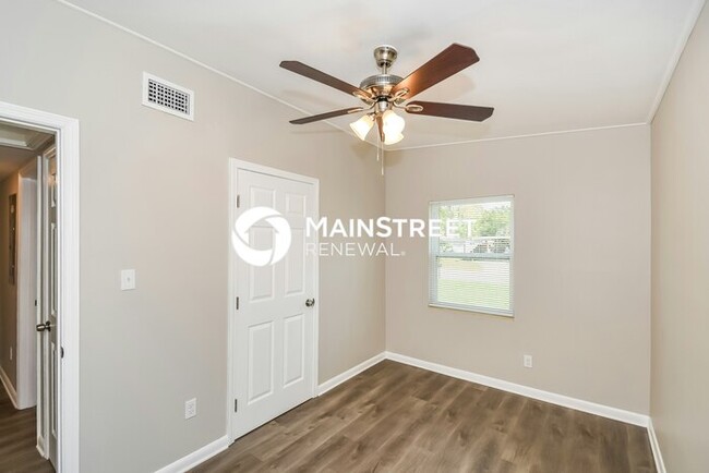 Building Photo - 10560 Citrus Ln