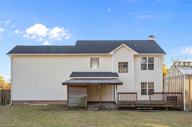 Building Photo - 200 Bridlewood Dr