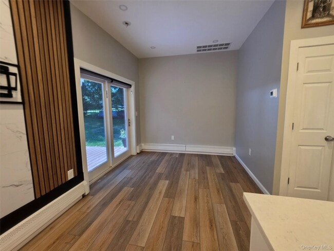 Building Photo - 373 Ehrhardt Rd