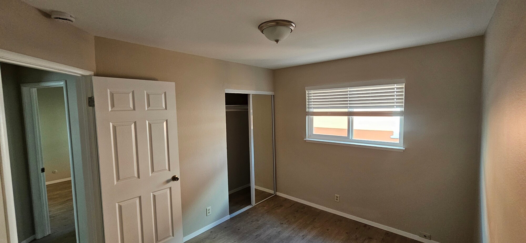 Building Photo - 2925 Dohr St