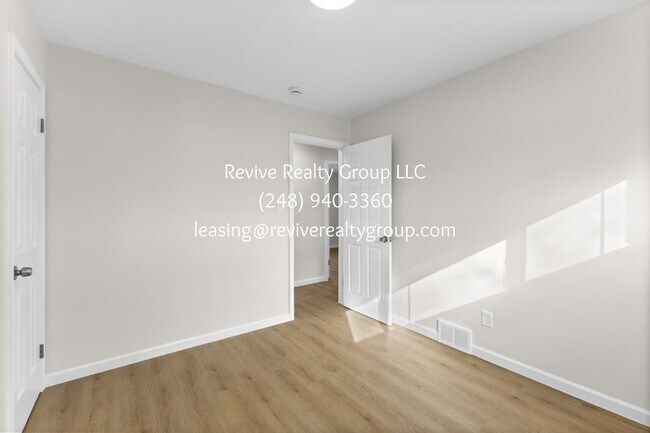 Building Photo - 18240 Negaunee