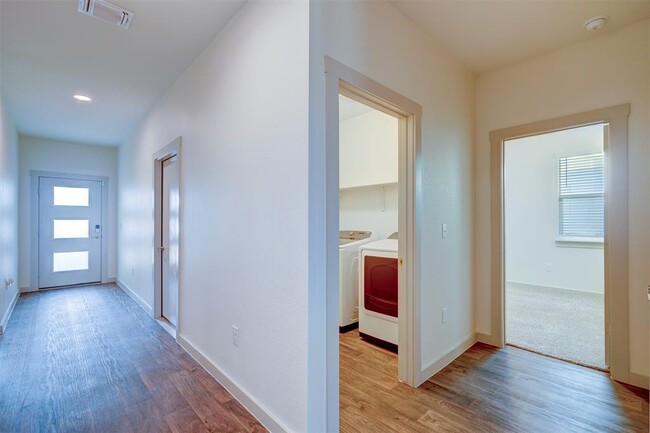 Building Photo - 4613 Tully Dr