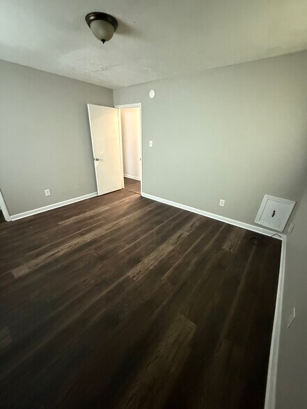 Master Bedroom - 22235 Hood St
