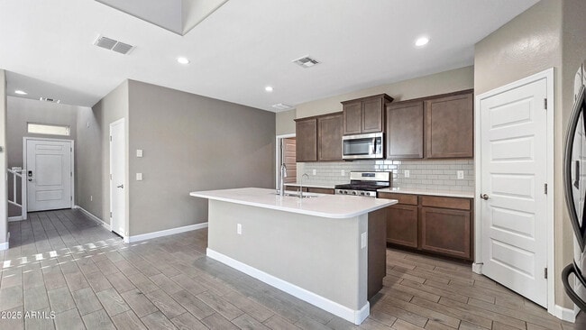 Building Photo - 8851 S 165th Ave