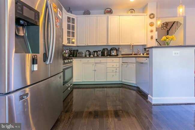 Building Photo - 2519 Gadsby Pl