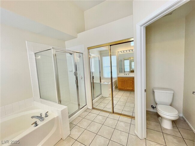 Building Photo - 20 Staghorn St
