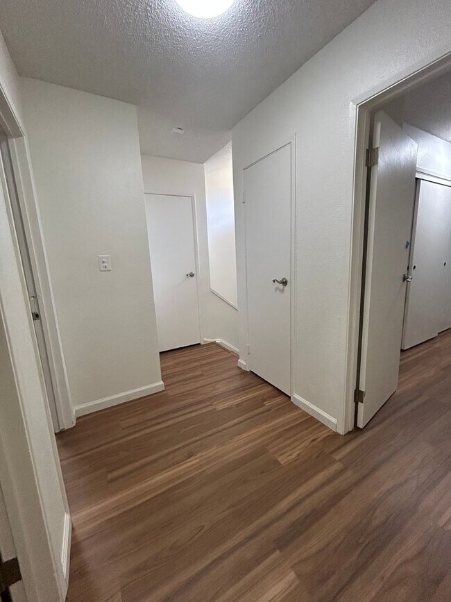 Building Photo - Available on 05/05/26, 1170 sq ft, 3 Bedrooms, 1.5 Baths, 2 Assigned Parking at Palehua Hale in M...