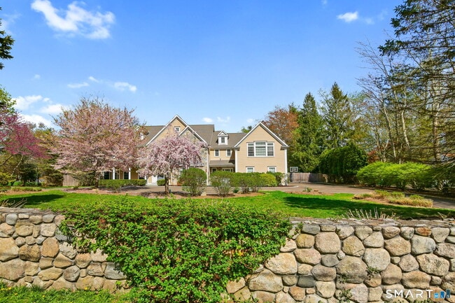 Building Photo - 774 South Ave