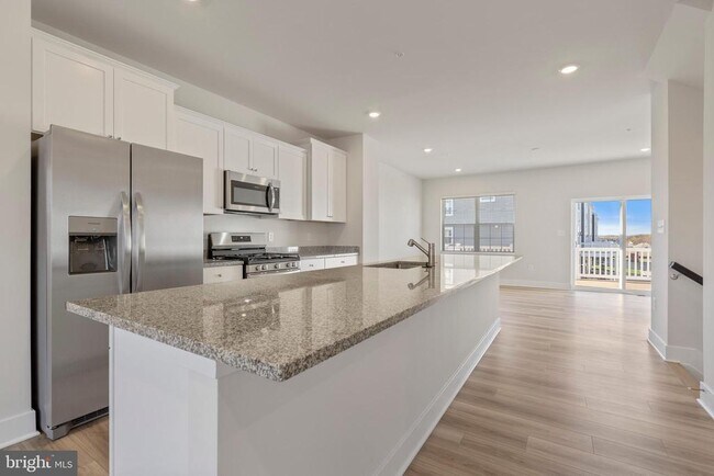 Building Photo - 1830 Parham Wy