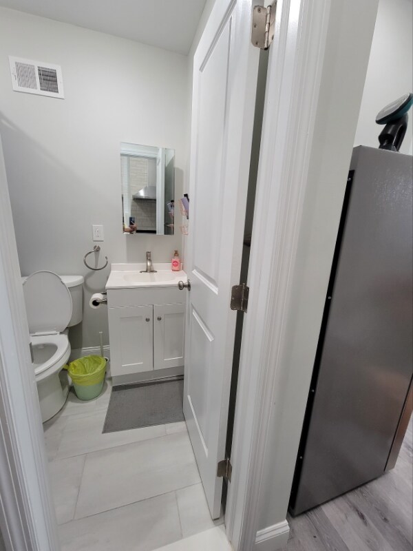 Building Photo - 106 S 42nd St