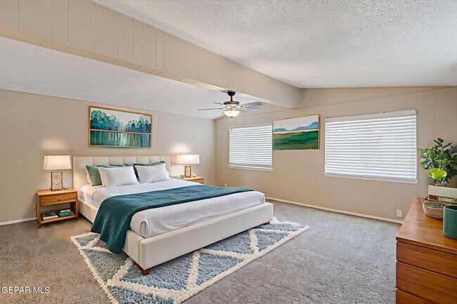 Building Photo - 4871 Los Reales Dr