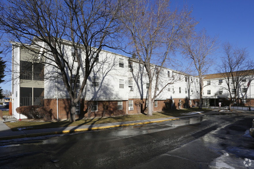 Primary Photo - Mountain View Plaza