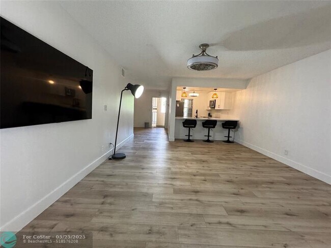 Building Photo - 4100 N 58th Ave