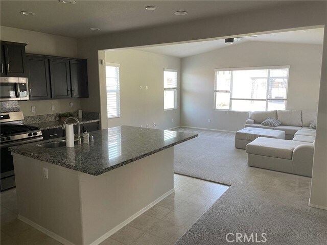 Building Photo - 30560 Green Vista Dr