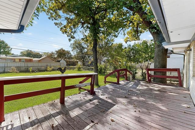 Building Photo - 1530 Buena Vista St