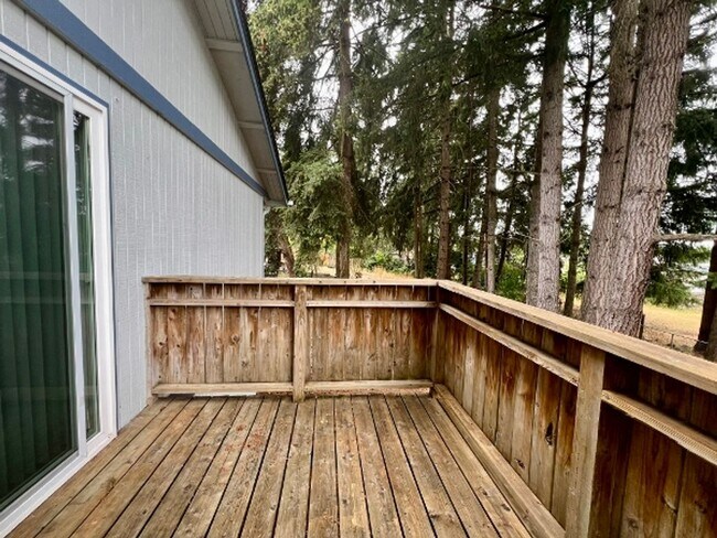 Building Photo - 8010 S Bicentennial Loop SE