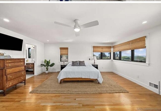 Building Photo - 229 Carnation Ave