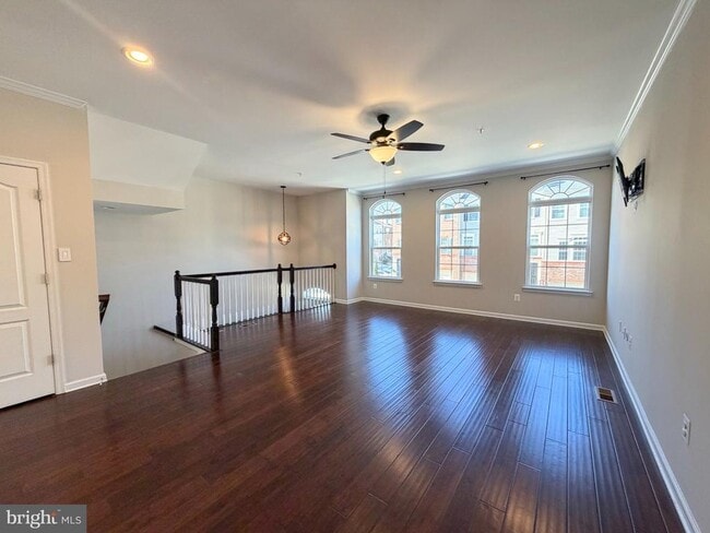 Building Photo - 1607 Sun High Terrace