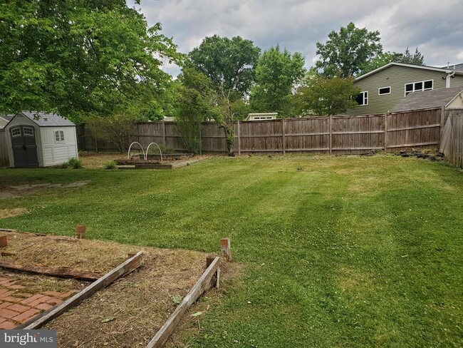 Building Photo - 1606 Lafayette Dr
