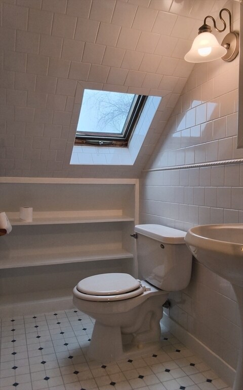 Building Photo - 186 Branscomb St