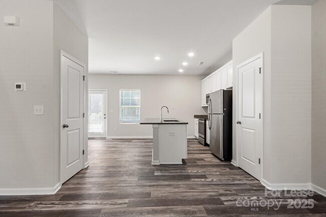 Building Photo - 117 Dogwood Vlg Trl