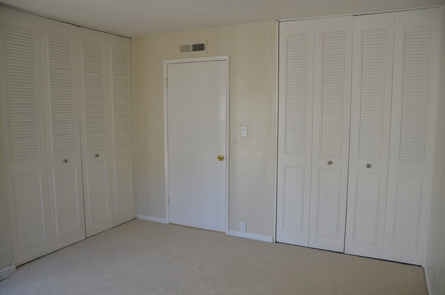 Building Photo - 3576 Yellowstone Ct