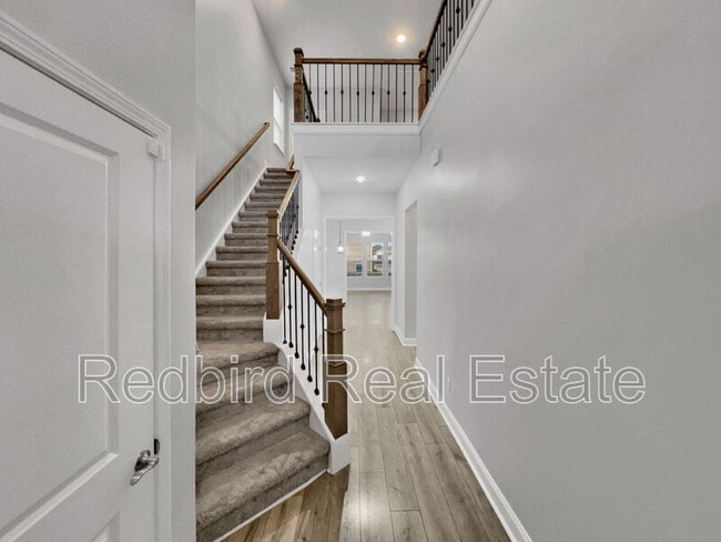 Building Photo - 1005 Lonergan Cir