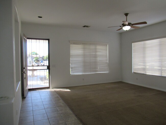 Building Photo - 4 Bedroom Home in North East Mesa!