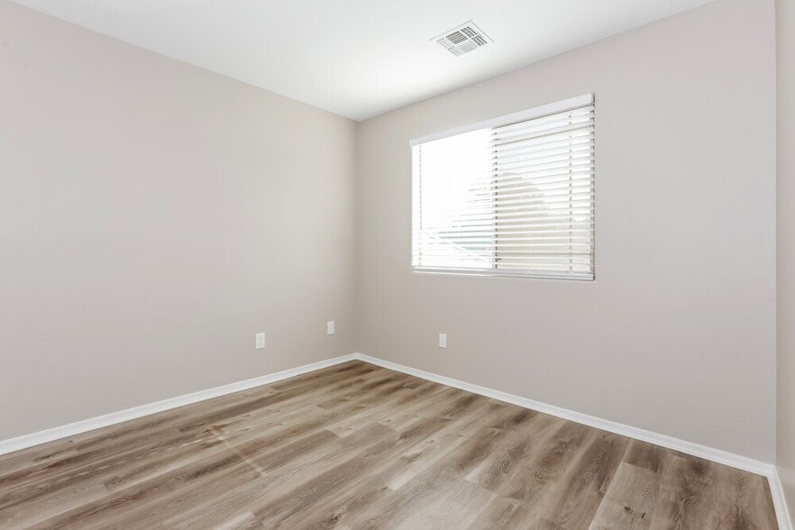 Building Photo - 4480 E Sundance Ct