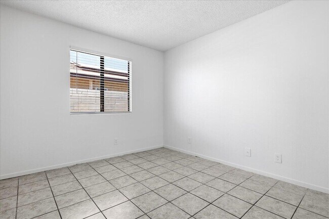 Building Photo - 31601 Avenida Maravilla