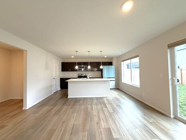 Building Photo - A Perfect Blend of New & Timeless – 4BR, 3...