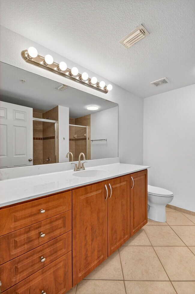 Building Photo - 6511 Emerald Dunes Dr