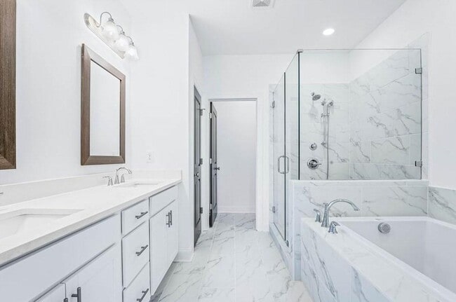 Building Photo - 4590 Sims Pk Overlook