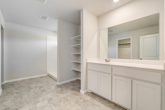 Building Photo - 5808 Piedrosa Ct