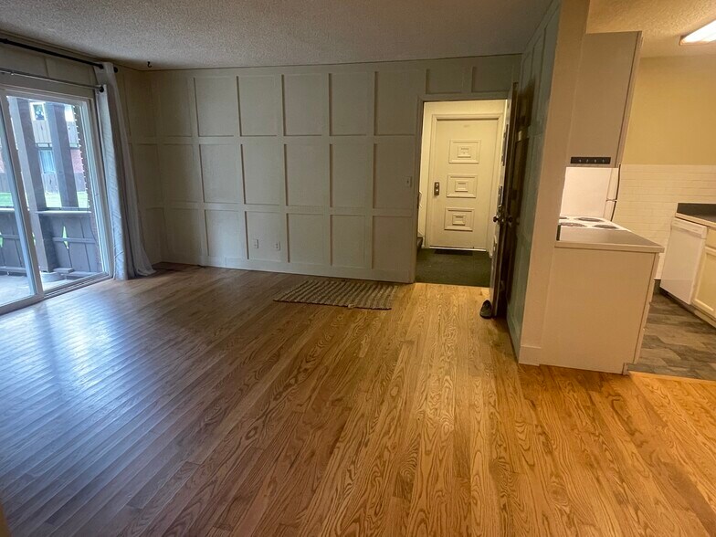 Building Photo - 3250 O'Neal Cir