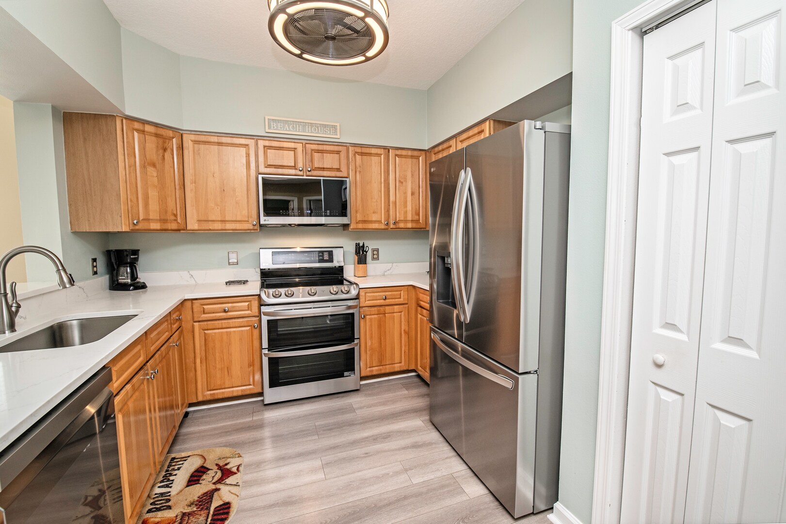 Building Photo - 285 Atlantis Cir