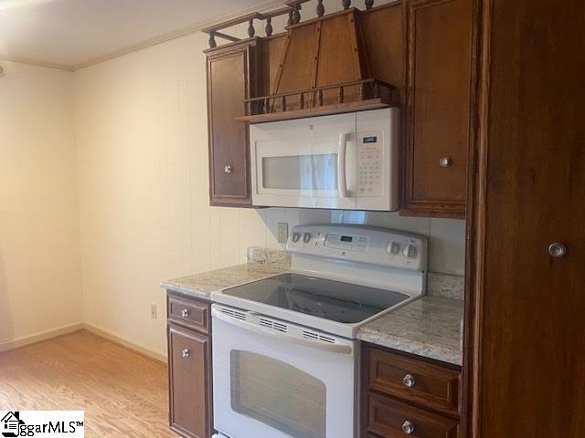 Building Photo - 803 Edwards Rd