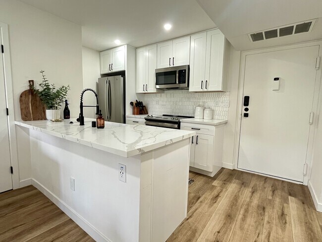 Building Photo - 6111 Rancho Mission Rd