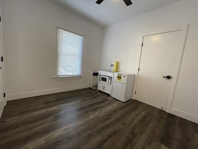 Interior Photo - 732 E. Santa Clara St.