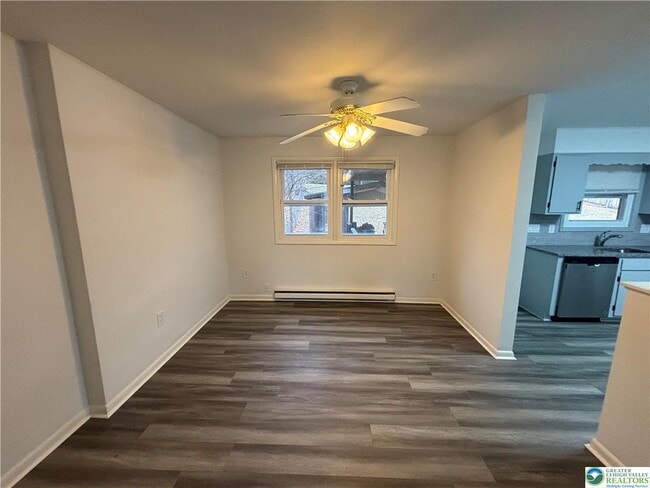 Building Photo - 616 Banks St